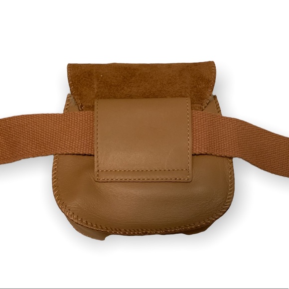 UGG Mini Bag/Fanny Pack - Picture 3 of 6